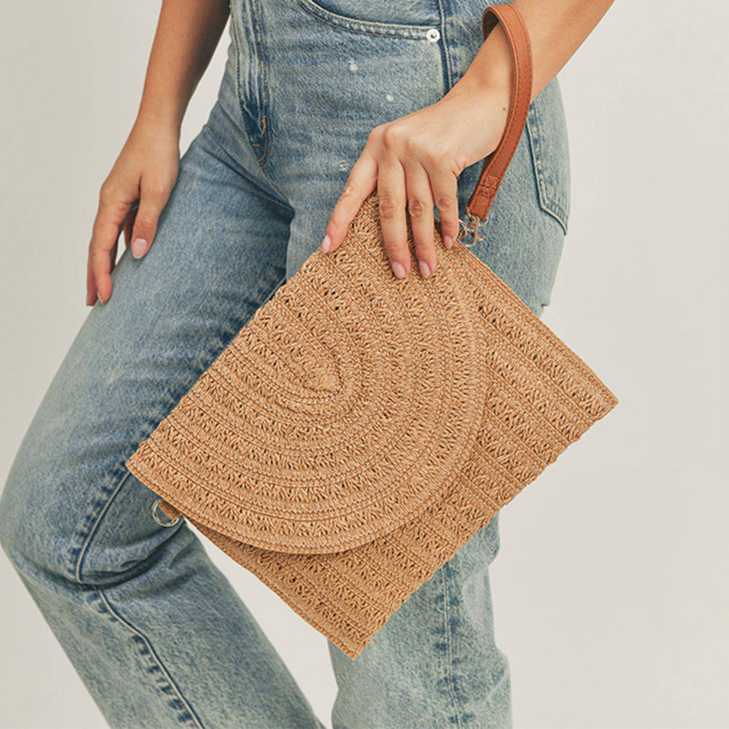 SUNNY SANDS STRAW SATCHEL