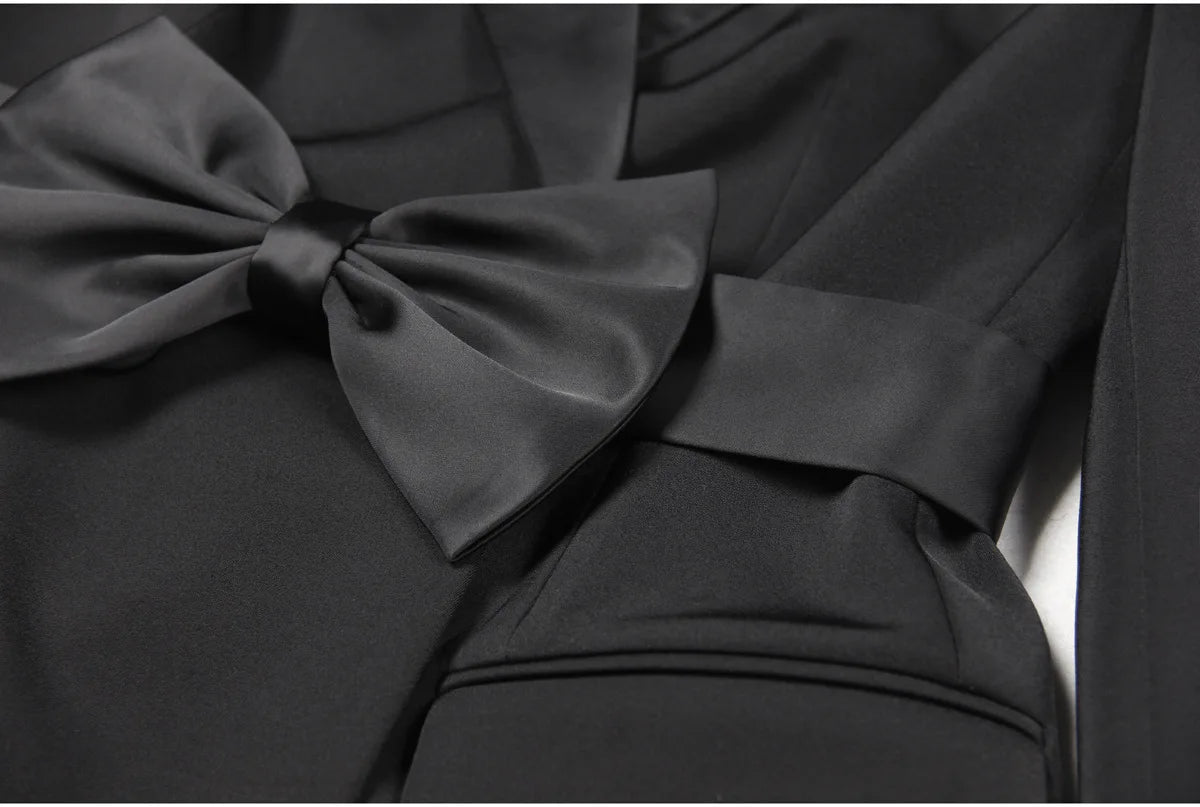 SLEEK ELEGANCE BOW-BELTED BLACK BLAZER DRESS