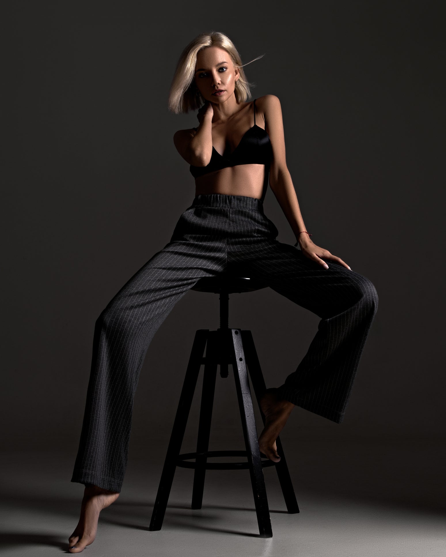 SLEEK CONTOUR BANDAGE PANTS